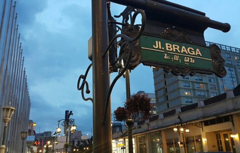 Jalan Braga Bandug/depok pos